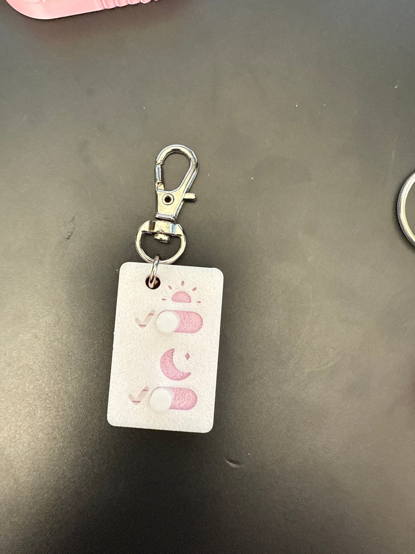 Pill reminder keyring