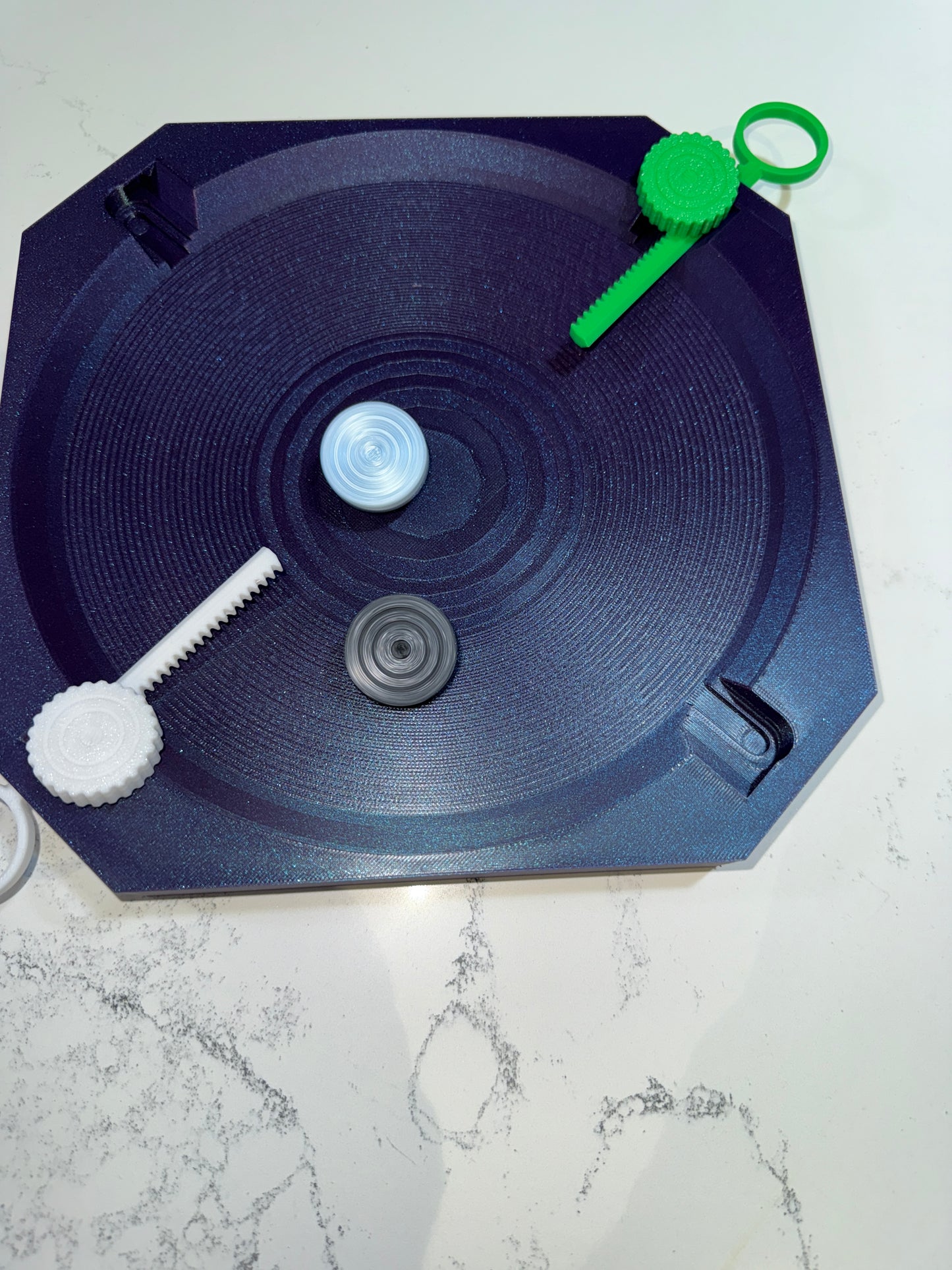Spinning Battle top game, for up to 4 players