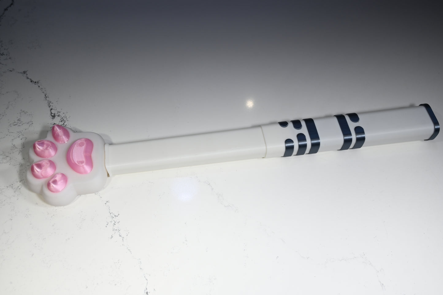 Extendable Cat paw back scratcher