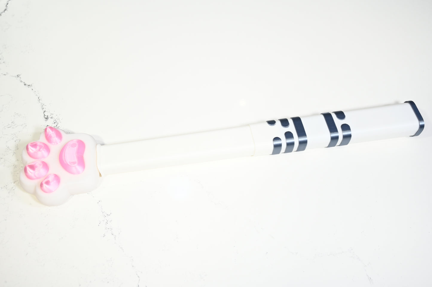 Extendable Cat paw back scratcher