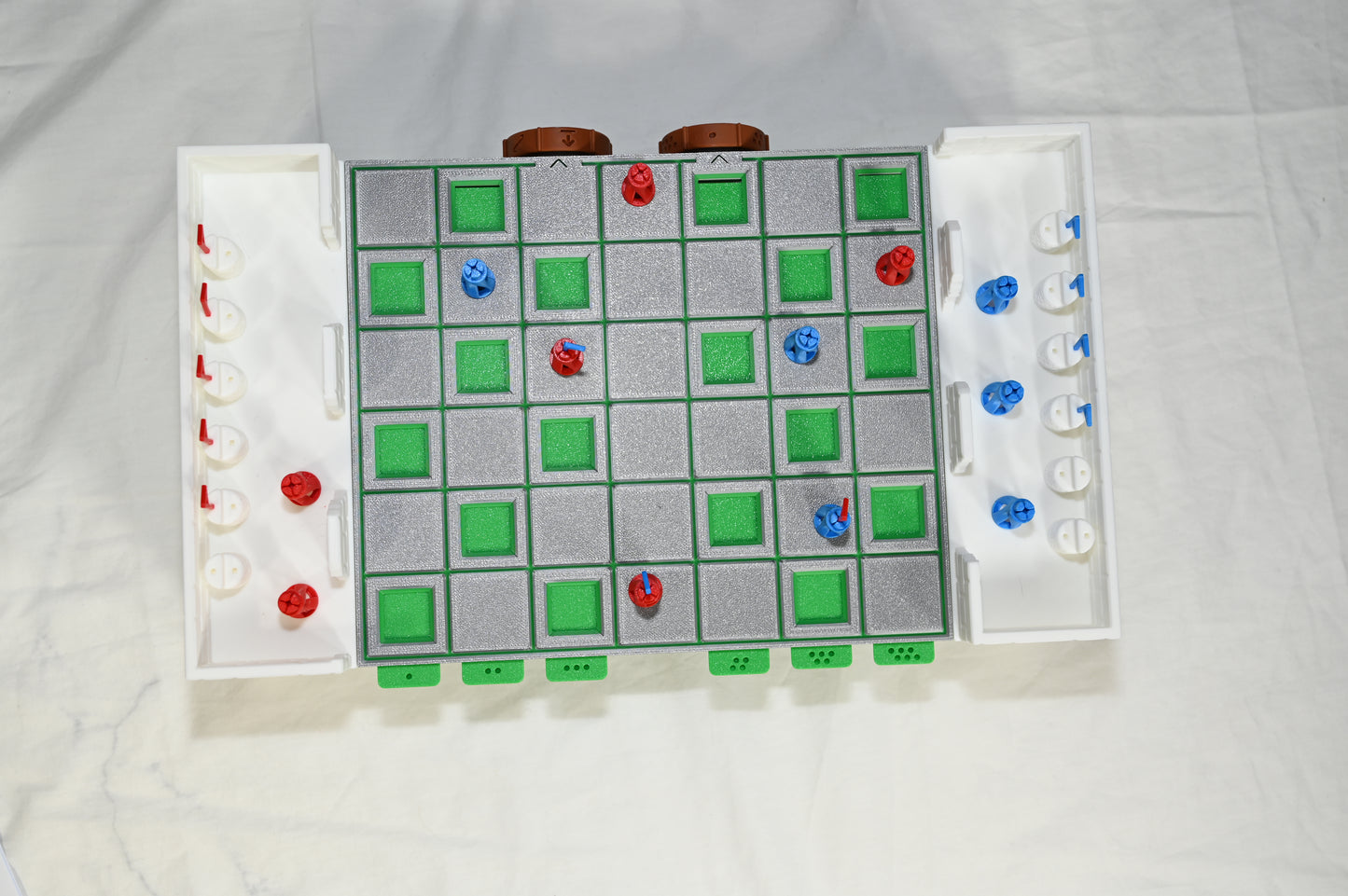 Castle capture desktop game / board game