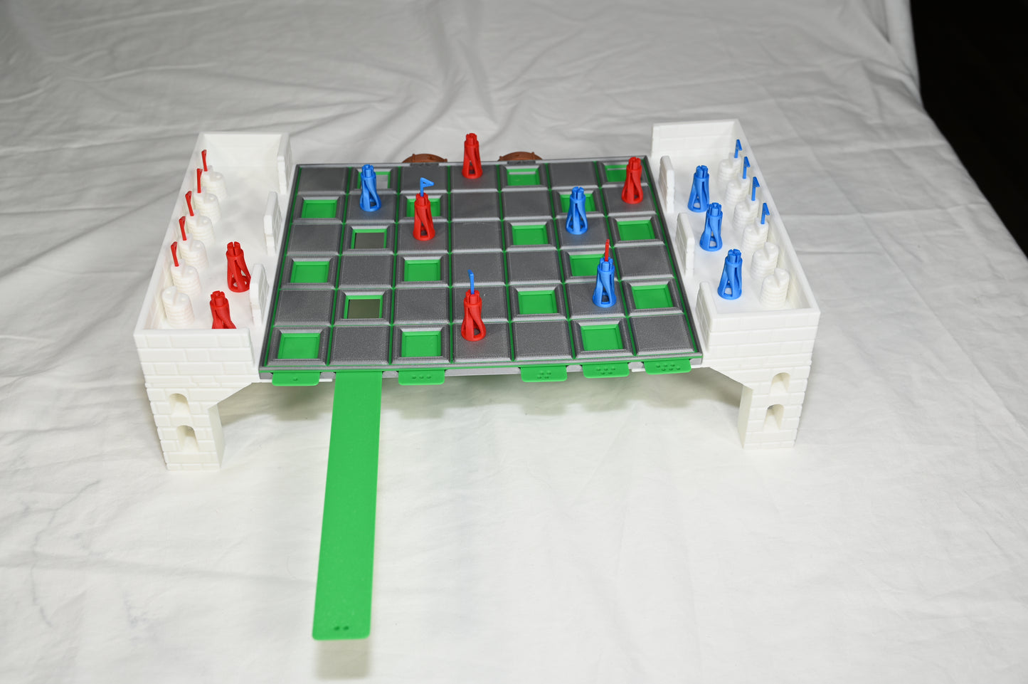 Castle capture desktop game / board game