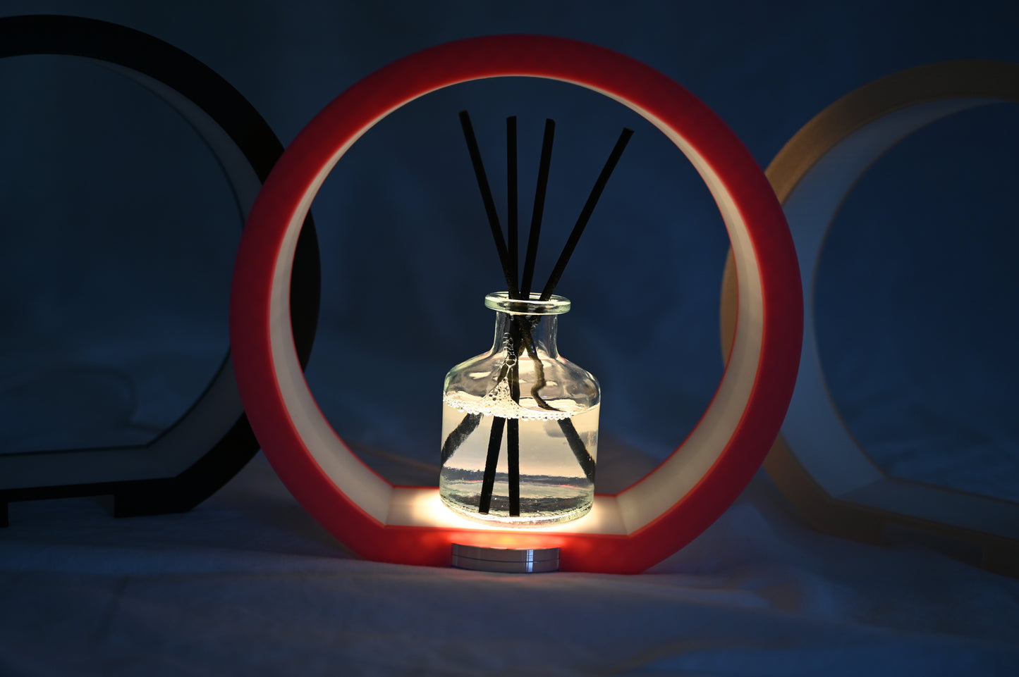 Round stylish diffuser lamp