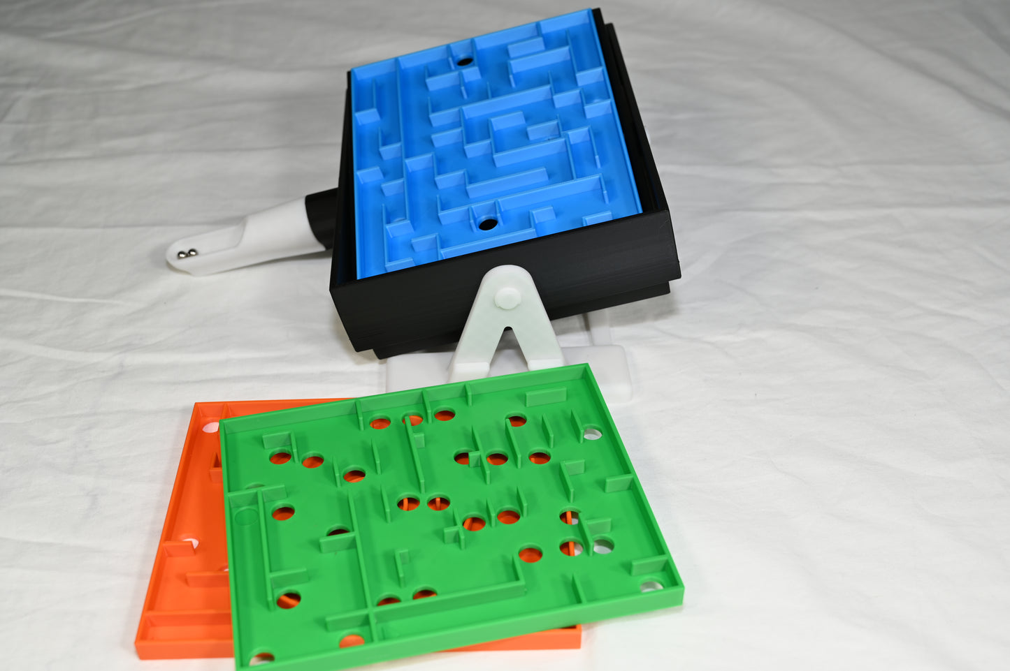 Steel ball Maze balance challenge