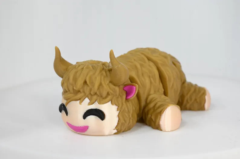 Articulated Highland Cow desk toy