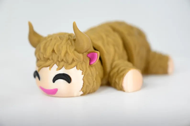 Articulated Highland Cow desk toy