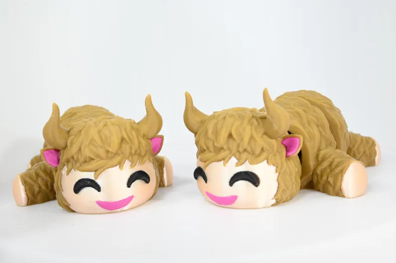 Articulated Highland Cow desk toy