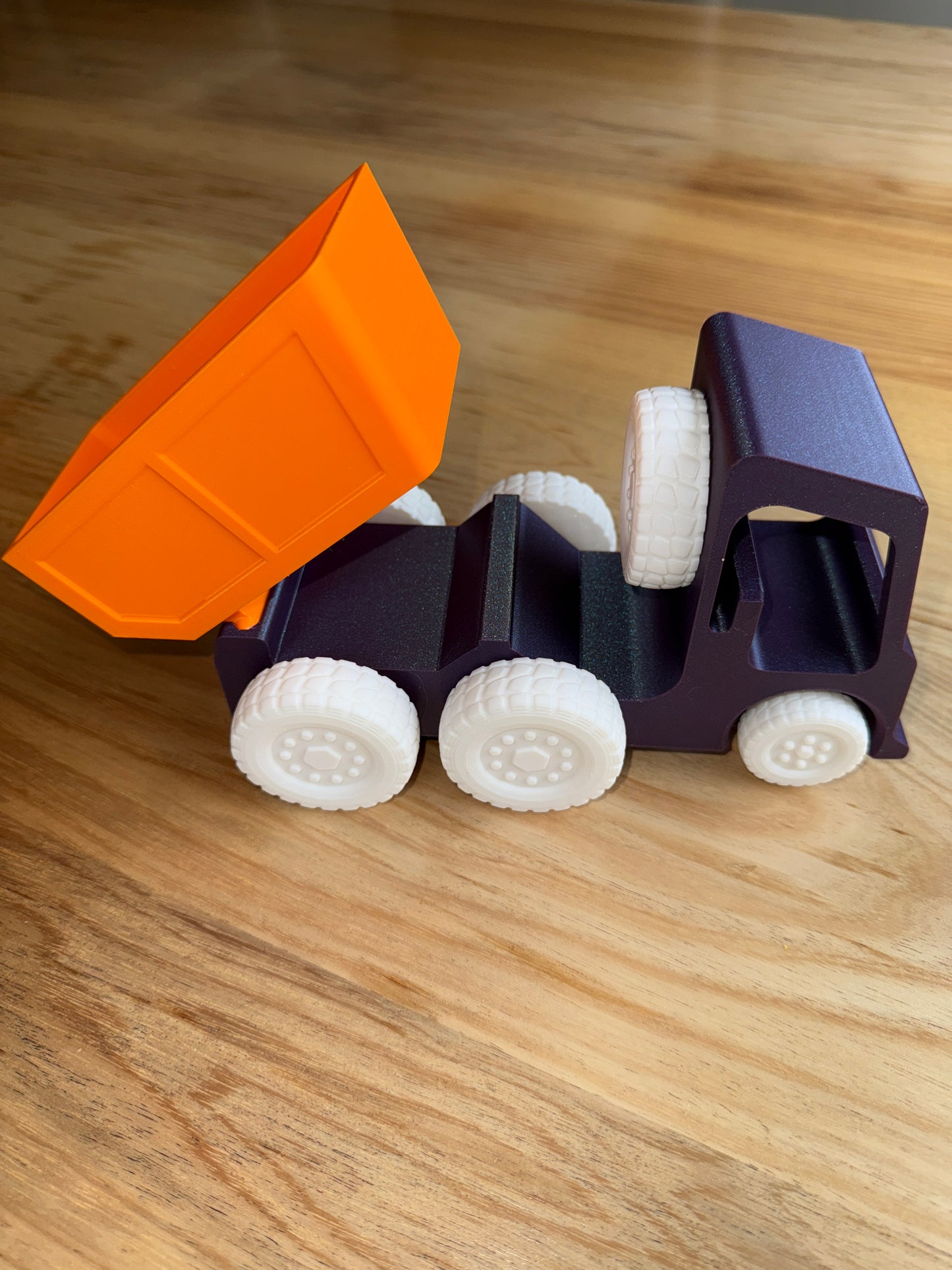 Toy dump truck, tipper truck