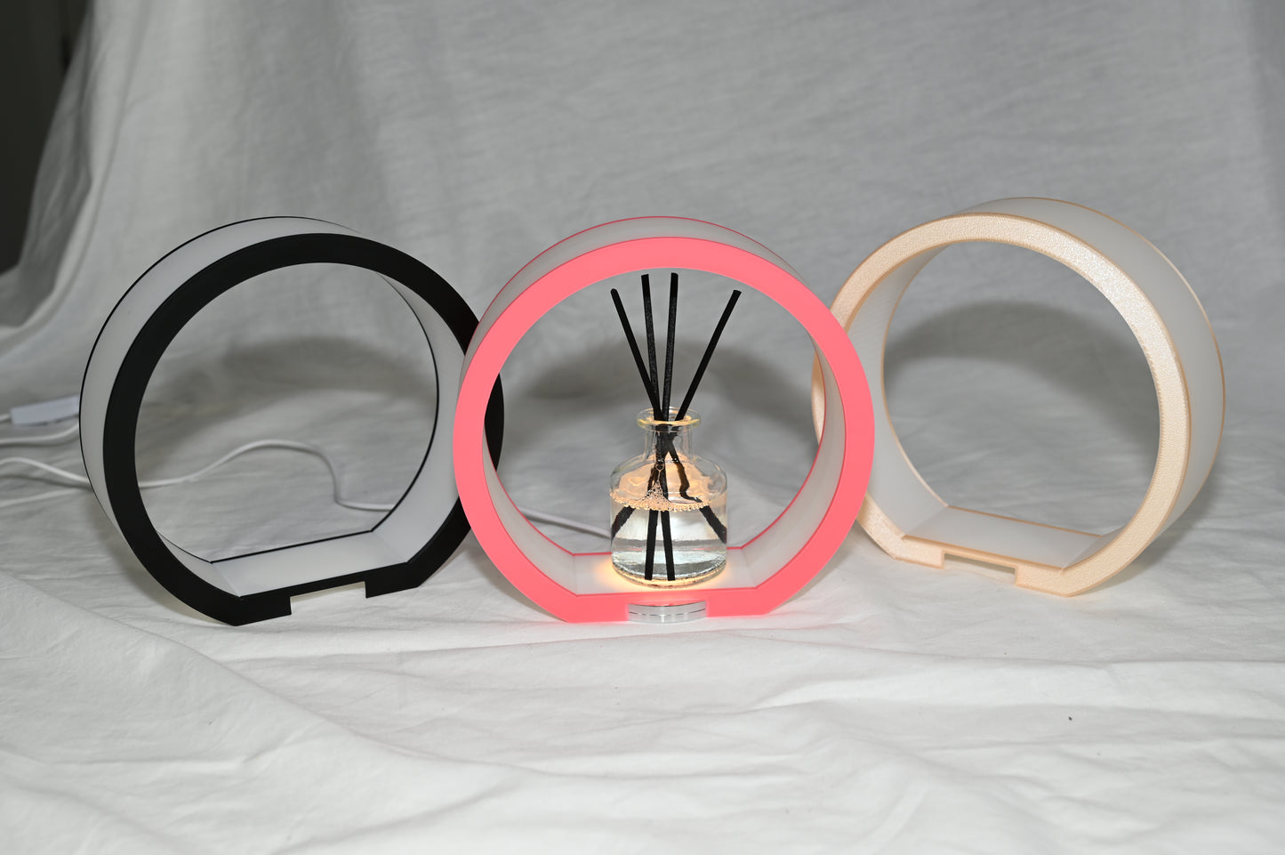 Round stylish diffuser lamp