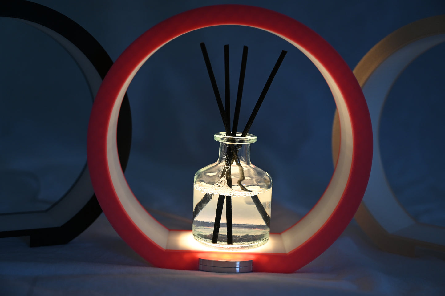 Round stylish diffuser lamp