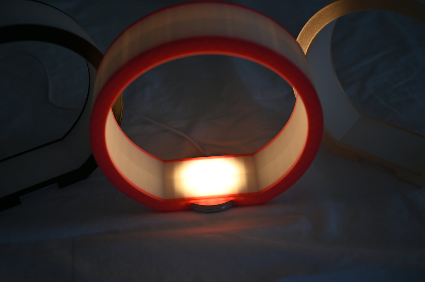 Round stylish diffuser lamp